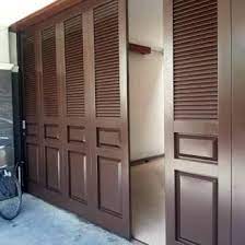 Pintu Garasi Wina Surabaya